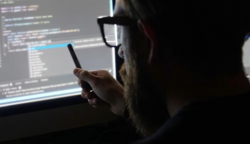 郑州小程序开发公司企业部署风险控制：合作伙伴储备模式的关键要素